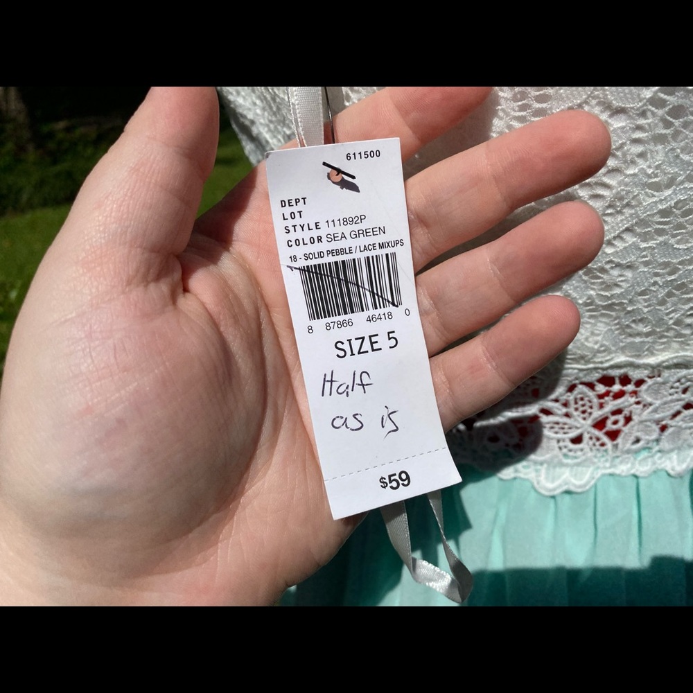 Dress - Picture 6 of 6